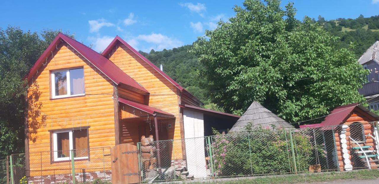 Готель Людмила Siněvir Exteriér fotografie
