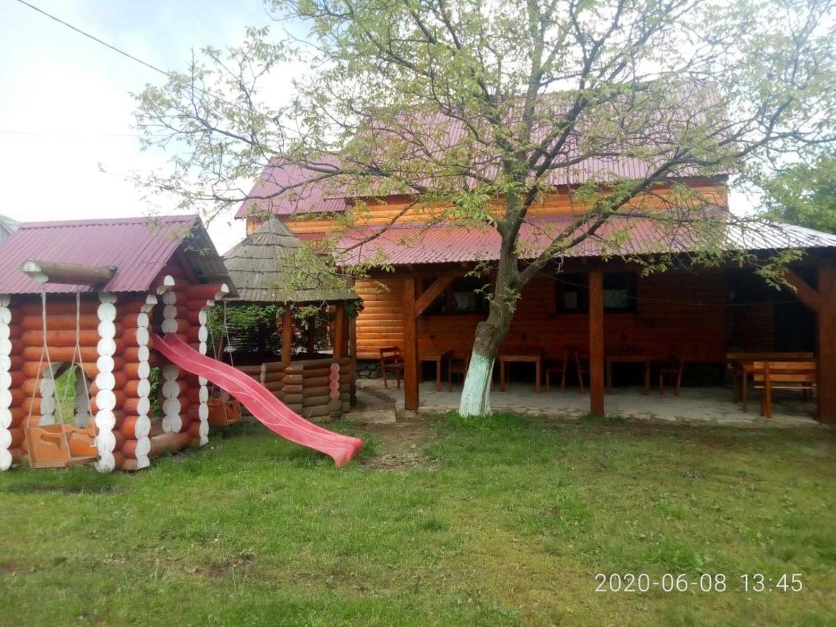 Готель Людмила Siněvir Exteriér fotografie